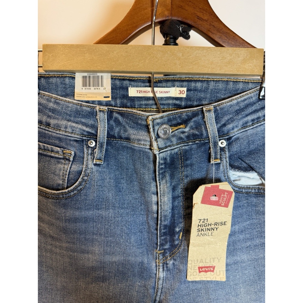 Levi's Women's High Rise Skinny Distressed Jeans Blue Medium Wash Size 10 - Picture 5 of 6